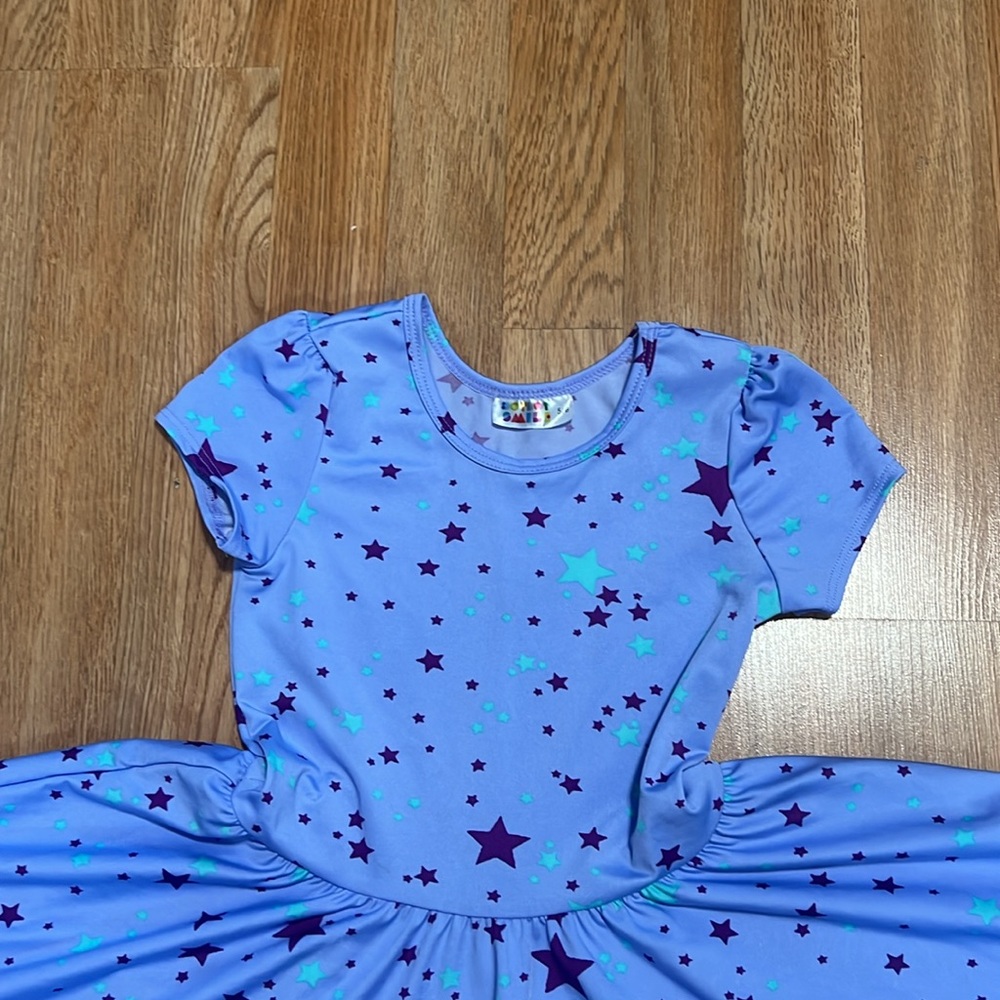 Star dresses - Picture 4 of 13